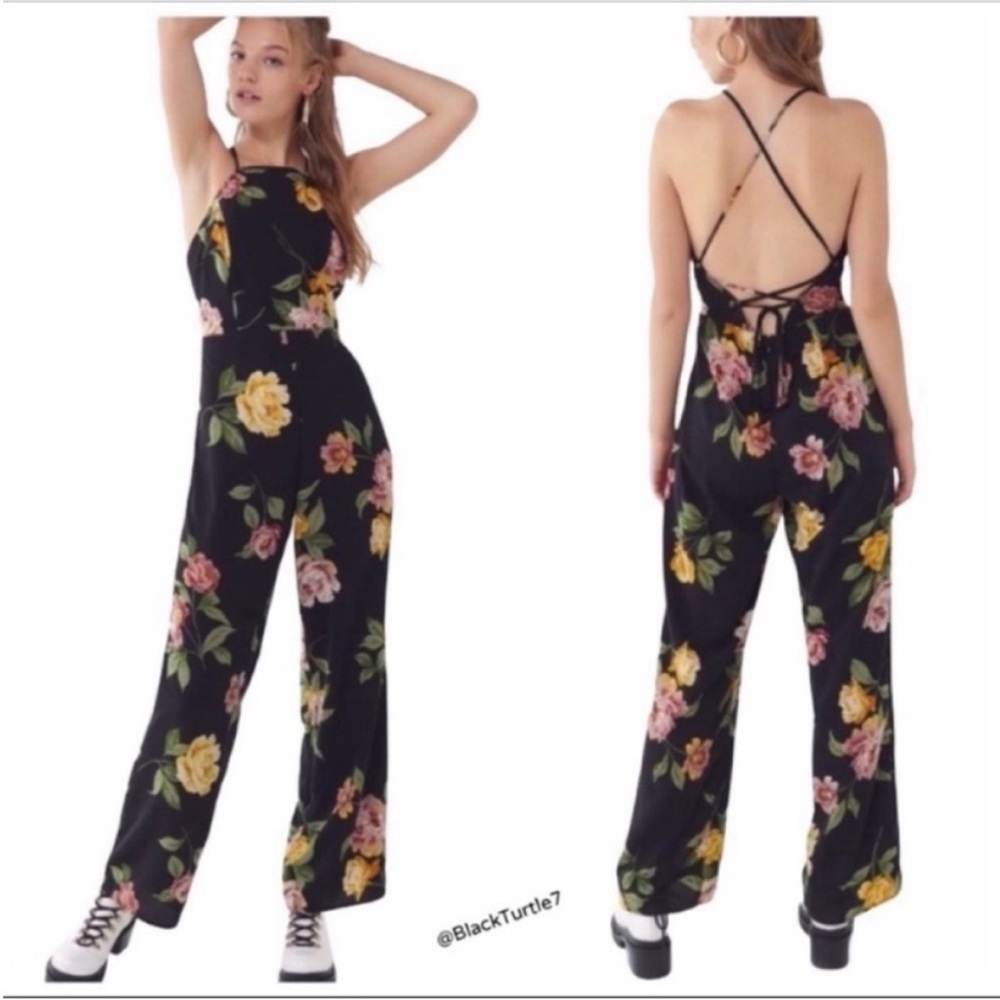 URBAN OUTFITTERS Floral Open Back Jumpsuit Pants NEW